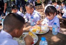 “โครงการซีพีเลี้ยงไก่ไข่เพื่ออาหารกลางวันนักเรียน” ไข่ไก่ไม่ใช่แค่อาหารกลางวัน แต่คือบทเรียนชีวิตของเด็กในพื้นที่ห่างไกล